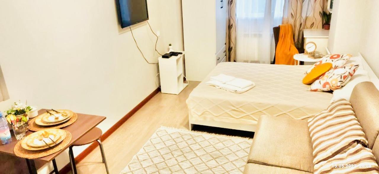 Like Home Apartments Timiryazev Street อัลมาตี ภายนอก รูปภาพ