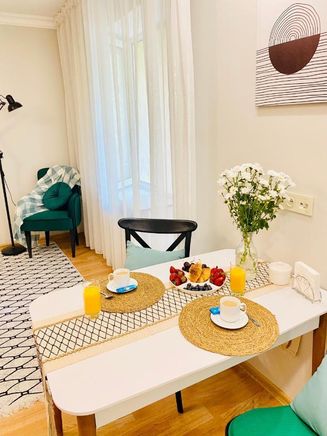 Like Home Apartments Timiryazev Street อัลมาตี ภายนอก รูปภาพ