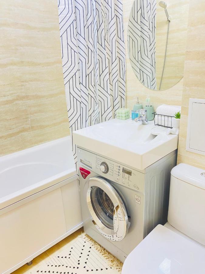 Like Home Apartments Timiryazev Street อัลมาตี ภายนอก รูปภาพ