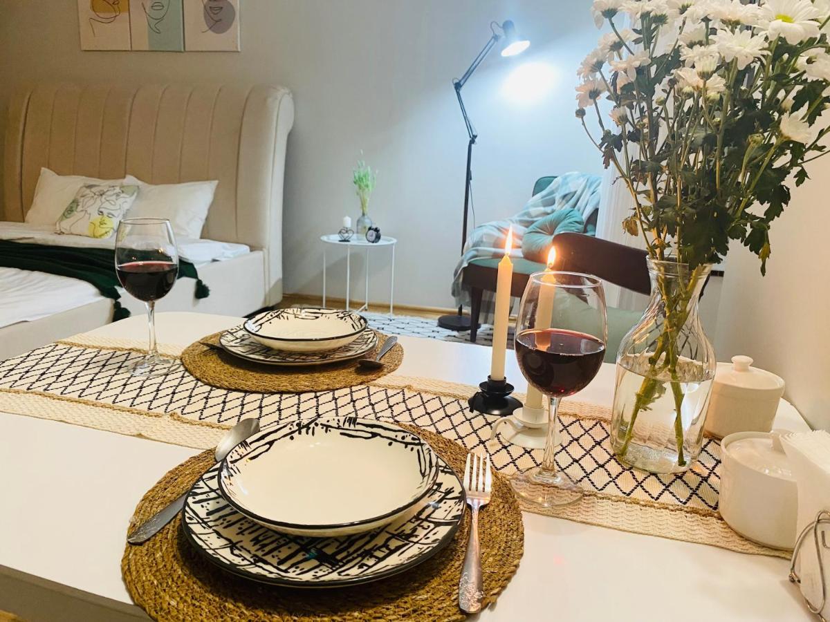 Like Home Apartments Timiryazev Street อัลมาตี ภายนอก รูปภาพ