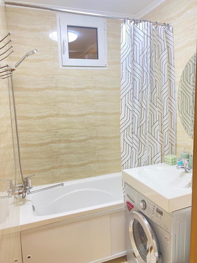 Like Home Apartments Timiryazev Street อัลมาตี ภายนอก รูปภาพ