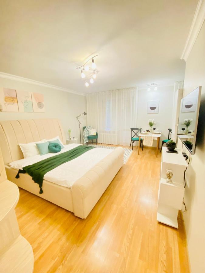 Like Home Apartments Timiryazev Street อัลมาตี ภายนอก รูปภาพ